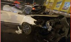 महाकाल के दर्शन कर लौट रहे श्रद्धालुओं की कार ट्रक में घुसी-कई मरे