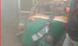 स्कूल बस और ऑटो की भिड़ंत में 5 शिक्षिकाएं चोटिल-दो गंभीर स्कूल बस और ऑटो की भिड़ंत में 5 शिक्षिकाएं चोटिल-दो गंभीर