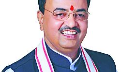 झूठ बोलने की मशीन बनते जा रहे हैं अखिलेश : मौर्य झूठ बोलने की मशीन बनते जा रहे हैं अखिलेश : मौर्य