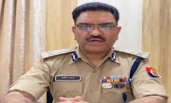 चुनाव लड़ने के लिए पुलिस कमिश्नर ने लिया वीआरएस - BJP में हुए दाखिल चुनाव लड़ने के लिए पुलिस कमिश्नर ने लिया वीआरएस - BJP में हुए दाखिल