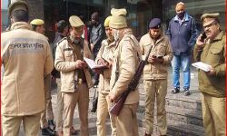 मामूली विवाद में गार्ड ने सफाई कर्मी को गोली से उड़ाया-मौके पर मौत मामूली विवाद में गार्ड ने सफाई कर्मी को गोली से उड़ाया-मौके पर मौत