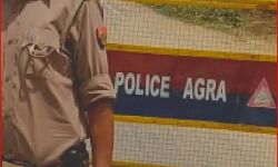 दोस्ती में दगा-होटल में युवती को दबोचकर दोस्तों ने किया यह हाल दोस्ती में दगा-होटल में युवती को दबोचकर दोस्तों ने किया यह हाल