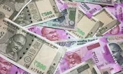 नकली नोटों के साथ कई और तस्कर गिरफ्तार नकली नोटों के साथ कई और तस्कर गिरफ्तार