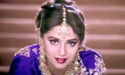 माधुरी दीक्षित ने रीक्रिएट किया फिल्म हम आपके हैं कौन का सीन माधुरी दीक्षित ने रीक्रिएट किया फिल्म हम आपके हैं कौन का सीन