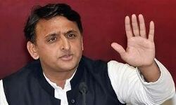 भाजपा नेताओं की बंपर एंट्री कराकर गलती तो नहीं कर रहे अखिलेश भाजपा नेताओं की बंपर एंट्री कराकर गलती तो नहीं कर रहे अखिलेश