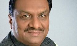 योगी के एक और मंत्री हुए बागी-छोडी BJP, एक और MLA भी गए योगी के एक और मंत्री हुए बागी-छोडी BJP, एक और MLA भी गए