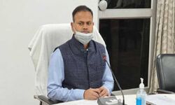 लोगों को मतदान के लिए प्रेरित करने को DM की अनूठी पहल लोगों को मतदान के लिए प्रेरित करने को DM की अनूठी पहल