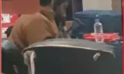 यूपी में चुनाव लड़ रही पार्टी के बड़े नेता की गाड़ी से मिली भारी धनराशि यूपी में चुनाव लड़ रही पार्टी के बड़े नेता की गाड़ी से मिली भारी धनराशि