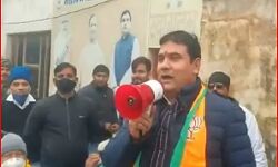 बीजेपी विधायक ने दिया ऐसा बयान- खफा हुए निर्वाचन आयोग ने लिया संज्ञान बीजेपी विधायक ने दिया ऐसा बयान- खफा हुए निर्वाचन आयोग ने लिया संज्ञान