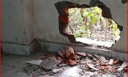 दीवार काटकर बैंक लूट का प्रयास- सफल नहीं होने पर ले गए यह सामान दीवार काटकर बैंक लूट का प्रयास- सफल नहीं होने पर ले गए यह सामान