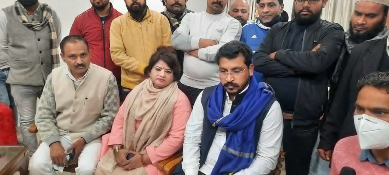 चुनाव से पहले जिले में गिरा SP का पहला विकेट-इस पूर्व मंत्री ने छोडी पार्टी चुनाव से पहले जिले में गिरा SP का पहला विकेट-इस पूर्व मंत्री ने छोडी पार्टी