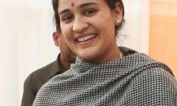 राष्ट्र को बचाने के लिये भाजपा को सत्ता में लाना है: अपर्णा यादव राष्ट्र को बचाने के लिये भाजपा को सत्ता में लाना है: अपर्णा यादव