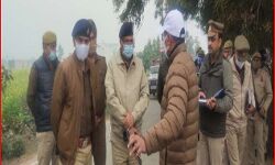 कार सवार बदमाशों ने दिनदहाड़े लूटी 200 किलो चांदी-मचा हड़कंप कार सवार बदमाशों ने दिनदहाड़े लूटी 200 किलो चांदी-मचा हड़कंप