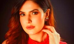 सलमान खान की शुक्रगुजार है जरीन खान सलमान खान की शुक्रगुजार है जरीन खान