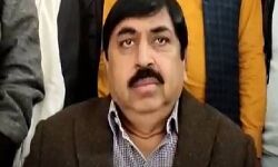 मुलायम के समाजवाद में फिर सेंध- इन रिश्तेदार ने किया भगवा चोला धारण मुलायम के समाजवाद में फिर सेंध- इन रिश्तेदार ने किया भगवा चोला धारण