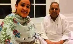 भाजपा में शामिल होकर अपर्णा ने लिया मुलायम से आशीर्वाद भाजपा में शामिल होकर अपर्णा ने लिया मुलायम से आशीर्वाद