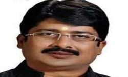 अकेले दम पर उतरेंगे यूपी के चुनावी रण में राजा भैया अकेले दम पर उतरेंगे यूपी के चुनावी रण में राजा भैया