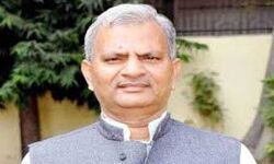 सपा ने सीतापुर के SP को हटाने की चुनाव आयोग से मांग की सपा ने सीतापुर के SP को हटाने की चुनाव आयोग से मांग की