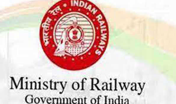 रेलवे ने दोनों भर्ती परीक्षाओं पर रोक लगाई