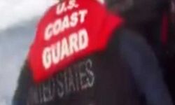 फ्लोरिडा के तट पर नाव पलटने से 39 लोग लापता फ्लोरिडा के तट पर नाव पलटने से 39 लोग लापता