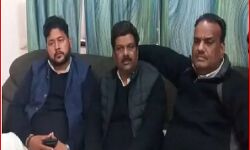 टिकट नहीं मिलने पर बोले पूर्व MLA - सपाइयों को घुसने मत देना टिकट नहीं मिलने पर बोले पूर्व MLA - सपाइयों को घुसने मत देना