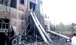 इमारत गिरने से 2 किशोरों की मौत, एक घायल इमारत गिरने से 2 किशोरों की मौत, एक घायल