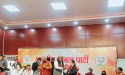 मुजफ्फरनगर में सपा को दोहरा झटका- दो बड़े नेता हुए भगवाधारी