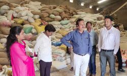 मंडीदीप की दो फैक्ट्रियों पर छापा- नकली खाद्य सामग्री जब्त मंडीदीप की दो फैक्ट्रियों पर छापा- नकली खाद्य सामग्री जब्त