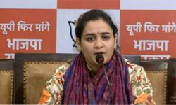 बोली मुलायम की बहू अपर्णा- अब नहीं लगता UP में बहू बेटियों को डर बोली मुलायम की बहू अपर्णा- अब नहीं लगता UP में बहू बेटियों को डर