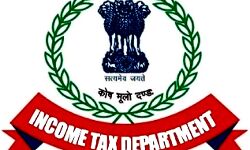 पुलिस के सख्त पहरे के बीच- सर्राफ के ठिकानों पर आयकर का छापा