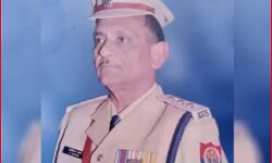 आतंकियों को मारकर पदक पाने वाले एक्स सीओ ने खुद को उड़ाया आतंकियों को मारकर पदक पाने वाले एक्स सीओ ने खुद को उड़ाया