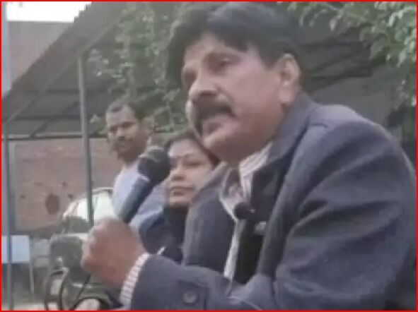 टिकट कटा तो फूट फूट कर रोये भाजपा नेता- सांसद को ठहराया जिम्मेदार टिकट कटा तो फूट फूट कर रोये भाजपा नेता- सांसद को ठहराया जिम्मेदार