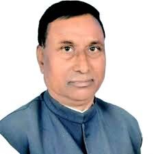 मंत्री समेत पांच उम्मीदवारों ने दाखिल किये नामांकन मंत्री समेत पांच उम्मीदवारों ने दाखिल किये नामांकन