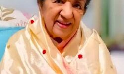 लता मंगेश्कर के निधन पर बॉलीवुड सितारों ने जताया शोक