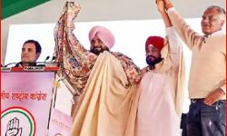 सुरक्षा में हुई चूक-कार पर फेंका झंडा राहुल के मुंह पर लगा- किया शीशा बंद सुरक्षा में हुई चूक-कार पर फेंका झंडा राहुल के मुंह पर लगा- किया शीशा बंद