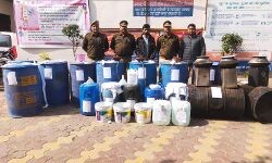 जंगल में चल रही कच्ची शराब की भट्टी का भंडाफोड़-एक गिरफ्तार