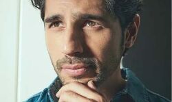 अभिनेता ने शेयर किया वर्कआउट वीडियो अभिनेता ने शेयर किया वर्कआउट वीडियो