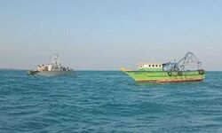 नौसेना ने 11 भारतीय मछुआरों को किया गिरफ्तार नौसेना ने 11 भारतीय मछुआरों को किया गिरफ्तार