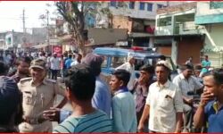 हिजाब विवाद को लेकर तनावपूर्ण हालात-15 लोग गिरफ्तार हिजाब विवाद को लेकर तनावपूर्ण हालात-15 लोग गिरफ्तार