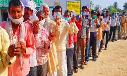 सपा का आरोप- गरीब वर्ग के मतदाताओं को भेजा जा रहा वापस सपा का आरोप- गरीब वर्ग के मतदाताओं को भेजा जा रहा वापस