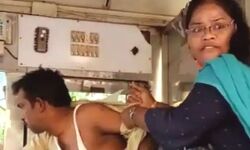 स्कूटर चला रही महिला ने बस में आकर की चालक से मारपीट- हुई अरेस्ट