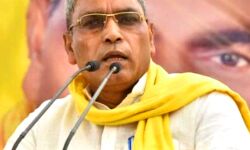 ओमप्रकाश राजभर ने किया इस सीट से नामांकन दाखिल ओमप्रकाश राजभर ने किया इस सीट से नामांकन दाखिल