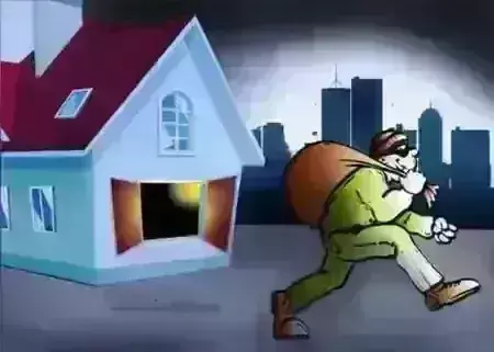 छत के रास्ते से आकर चोरों ने नकदी सहित उडाये लाखों के जेवर छत के रास्ते से आकर चोरों ने नकदी सहित उडाये लाखों के जेवर