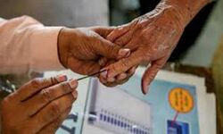 इलेक्शन - दूसरे चरण में बड़े मंत्री और दिग्गजों की प्रतिष्ठा दांव पर इलेक्शन - दूसरे चरण में बड़े मंत्री और दिग्गजों की प्रतिष्ठा दांव पर