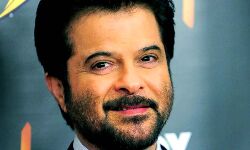 अभिनेता ने स्कूल के दिनों की तस्वीर शेयर की