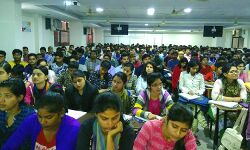 सरकार साइंस के छात्रों को कराएगी मुफ्त कोचिंग सरकार साइंस के छात्रों को कराएगी मुफ्त कोचिंग