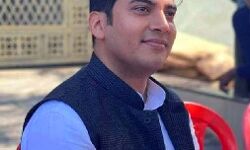 वीडियो वायरल होने पर सपा प्रत्याशी और सपा नेता पर हुआ मुकदमा दर्ज वीडियो वायरल होने पर सपा प्रत्याशी और सपा नेता पर हुआ मुकदमा दर्ज