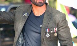 चुनाव आयोग ने सोनू सूद की गाड़ी जब्त की, घर में ही रहने को कहा चुनाव आयोग ने सोनू सूद की गाड़ी जब्त की, घर में ही रहने को कहा