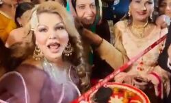 शादी समारोह में बोली अभिनेत्री- 15 लाख चाहिए, नहीं जाने देंगे ऐसे शादी समारोह में बोली अभिनेत्री- 15 लाख चाहिए, नहीं जाने देंगे ऐसे