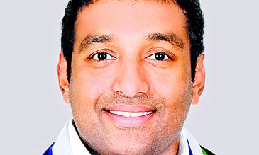 दिल का दौरा पड़ने से उद्योग एवं वाणिज्य मंत्री का निधन